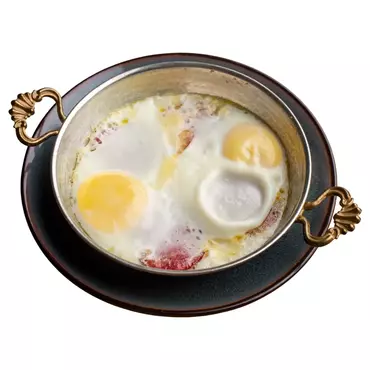 Яичница с колбасой Altyn açar 